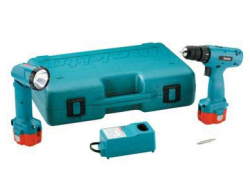 Makita 9.6v 3/8" Cordless Drill Kit w/ Flashlight